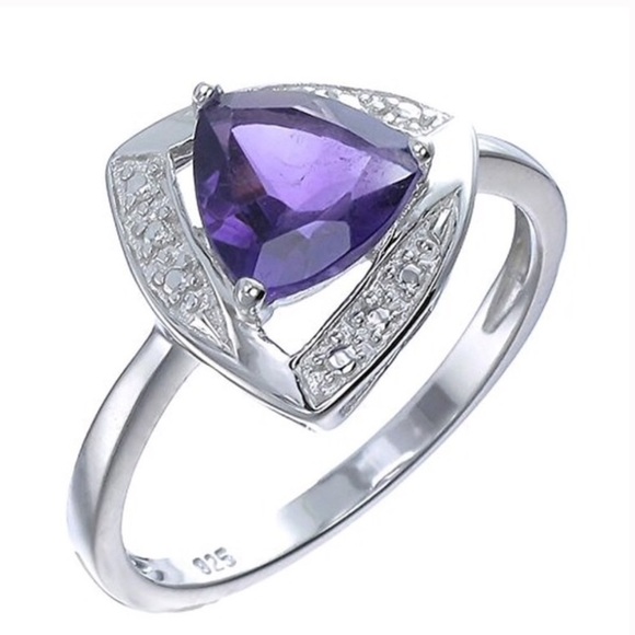 Jewelry - Sterling silver amethyst CZ ring